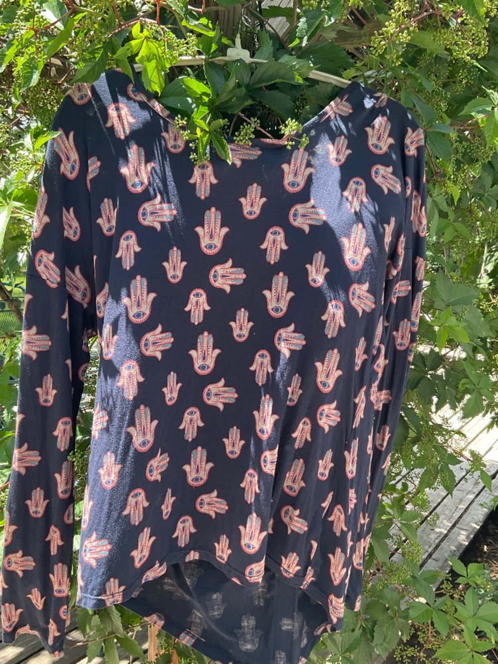 Comfy Stretch LS Hamsa Print Shirt